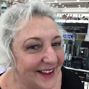 Meet your Posher, Denise